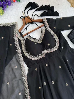 Red Georgette Embroidery Anarkali Suit Set with Dupatta Ready to Wear for Celebrations - Black, M