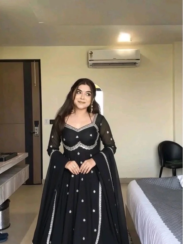 Red Georgette Embroidery Anarkali Suit Set with Dupatta Ready to Wear for Celebrations - Black, XXL