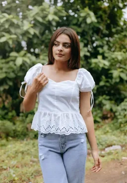 Woman's Trendy And Stylish Lace Top - White, S