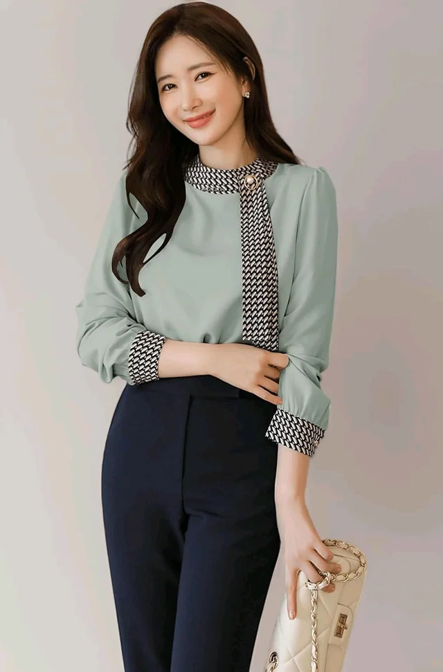 Tops Full Sleeve top for Women.
- pistaii, S