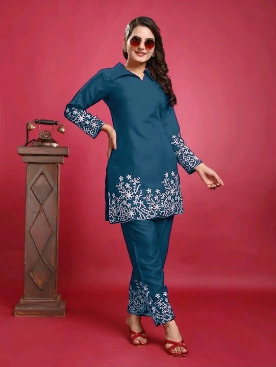 Women's Floral Embroidered Kurta Set with Pants, Maroon, 3/4 Sleeve - XL, Mor Pish