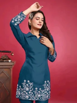 Women's Floral Embroidered Kurta Set with Pants, Maroon, 3/4 Sleeve - XL, Mor Pish