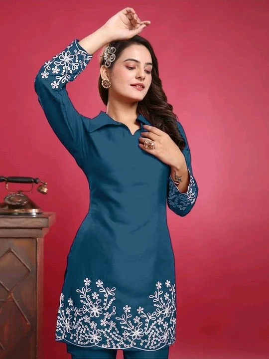 Women's Floral Embroidered Kurta Set with Pants, Maroon, 3/4 Sleeve - XL, Mor Pish