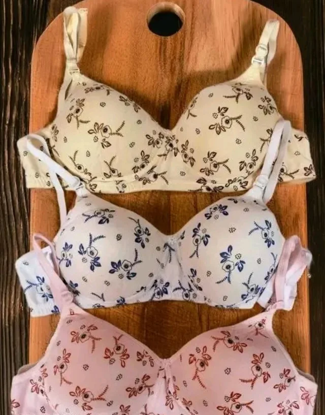Women's Light Padded Soft Cotton Print Bra | Non-Wired Comfort Fit | Adjustable Straps | Back Closure Everyday - 40B Size (Pack of -1 Bra) White - 34B