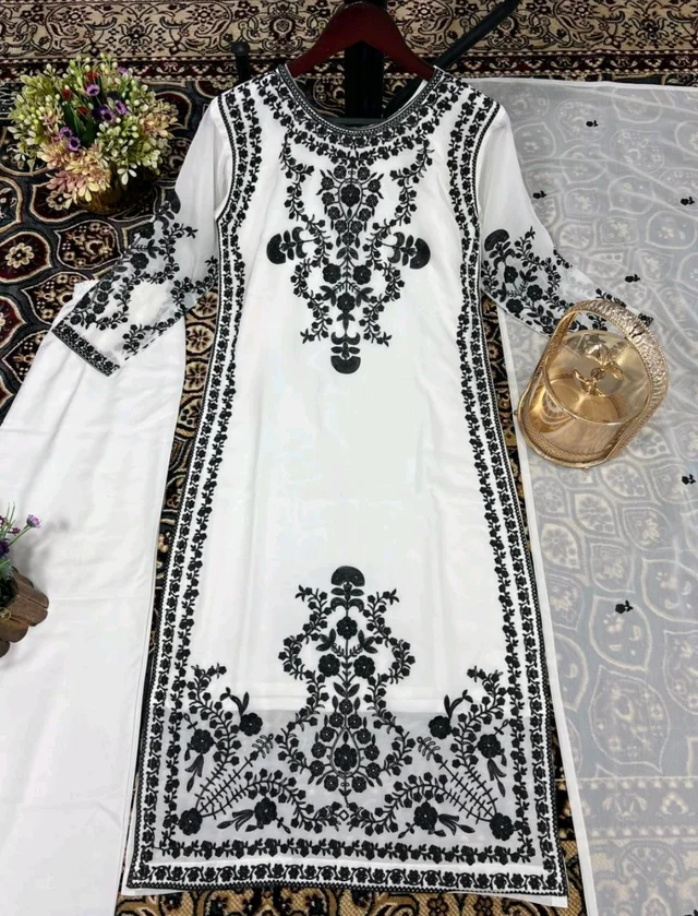 Marvelous White Color Thread Work Salwar Suit - L, White