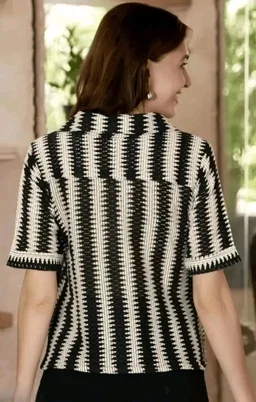 lahaba Women Oversized Fit Striped Spread Collar Casual Shirt
- XXL, Black