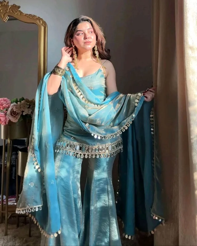Ready To Wear Fendy Silk Embroidered Mirror Work Top with Sharara Plazzo and Dupatta
- XL, Pelorous