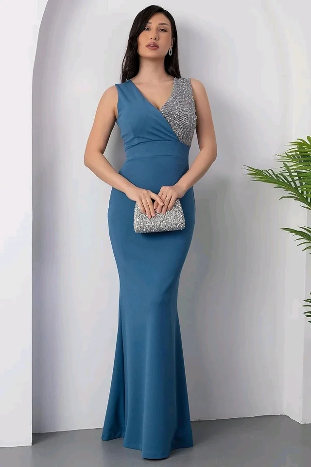 Elegant Evening Gown, V-Neck Sequin Bodice, Floor Length Black Mermaid Dress - L, Grey