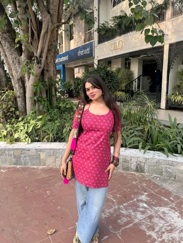Women Beautiful Printed Corset Straight Short Kurti - M, Maroon Flush