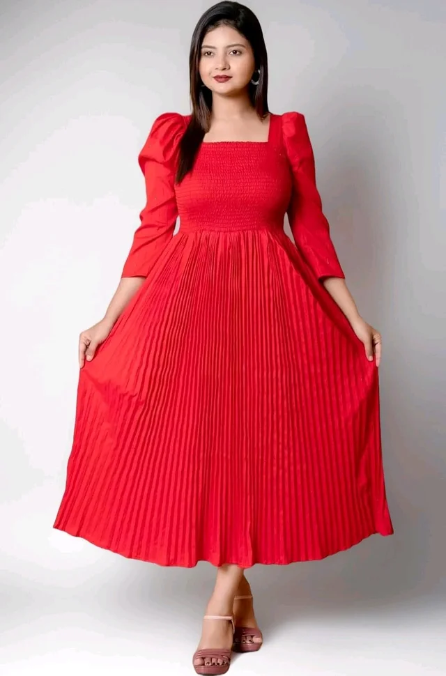Women's Pleated Maxi Dress for Special Occasions, Square Neck, Puff Sleeves, Midi Length - L, Red