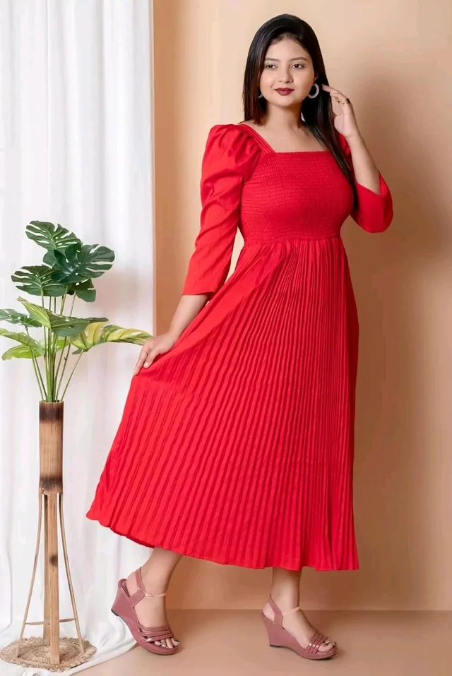 Women's Pleated Maxi Dress for Special Occasions, Square Neck, Puff Sleeves, Midi Length - L, Red