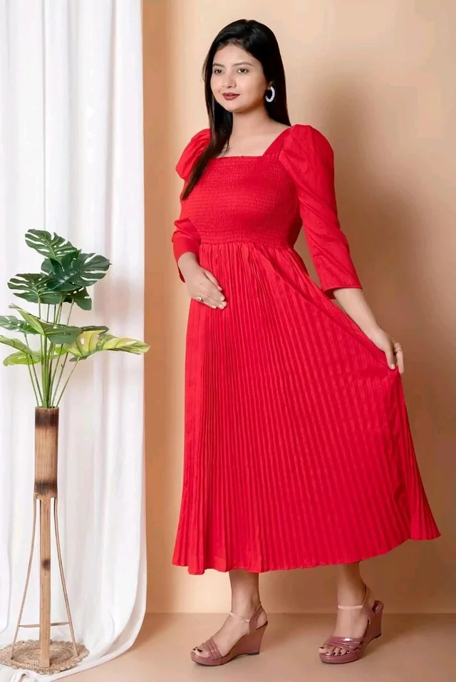 Women's Pleated Maxi Dress for Special Occasions, Square Neck, Puff Sleeves, Midi Length - L, Red