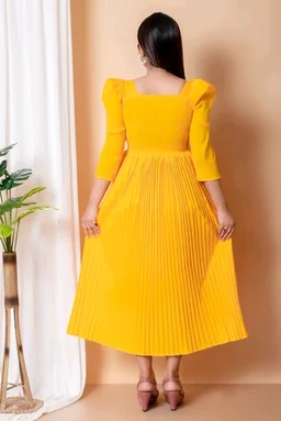 Women's Pleated Maxi Dress for Special Occasions, Square Neck, Puff Sleeves, Midi Length - L, Yellow Orange