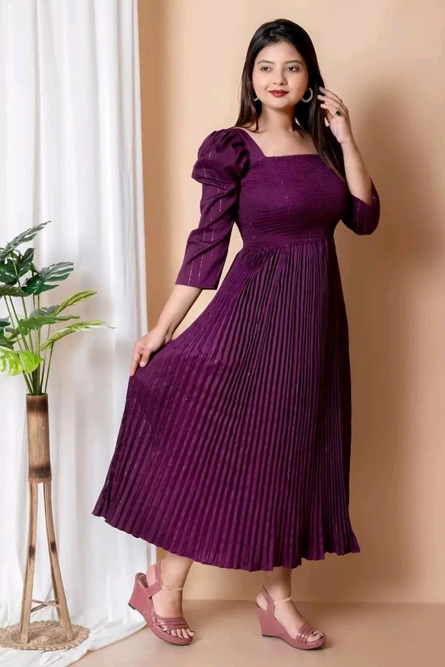 Women's Pleated Maxi Dress for Special Occasions, Square Neck, Puff Sleeves, Midi Length - XL, Plum