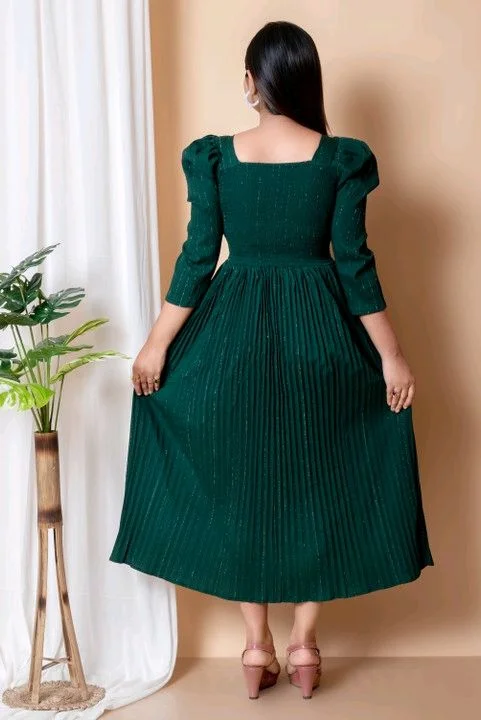 Women's Pleated Maxi Dress for Special Occasions, Square Neck, Puff Sleeves, Midi Length - XXL, Green