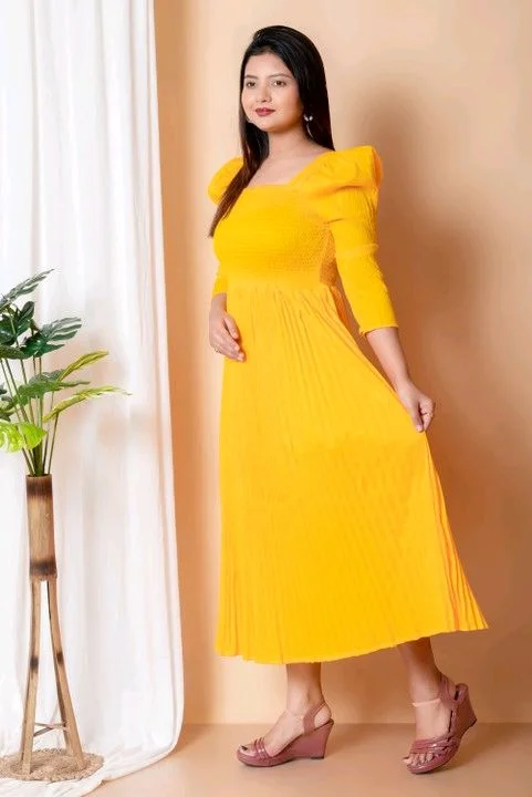 Women's Pleated Maxi Dress for Special Occasions, Square Neck, Puff Sleeves, Midi Length - XS, Yellow Orange