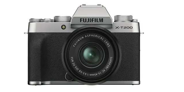 FUJIFILM XT 200 WITH 15-45