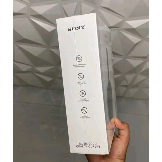 First Time In India S0ny WH-1000XM5 Premium Collection Comes With Headphone Case - White