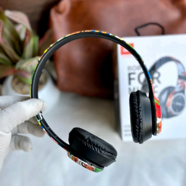 New Limited Edition High Quality Bluetooth Wireless Headphones With 5-6 Hours Playback Time - SRH3