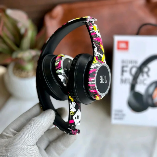 New Limited Edition High Quality Bluetooth Wireless Headphones With 5-6 Hours Playback Time - SRH5