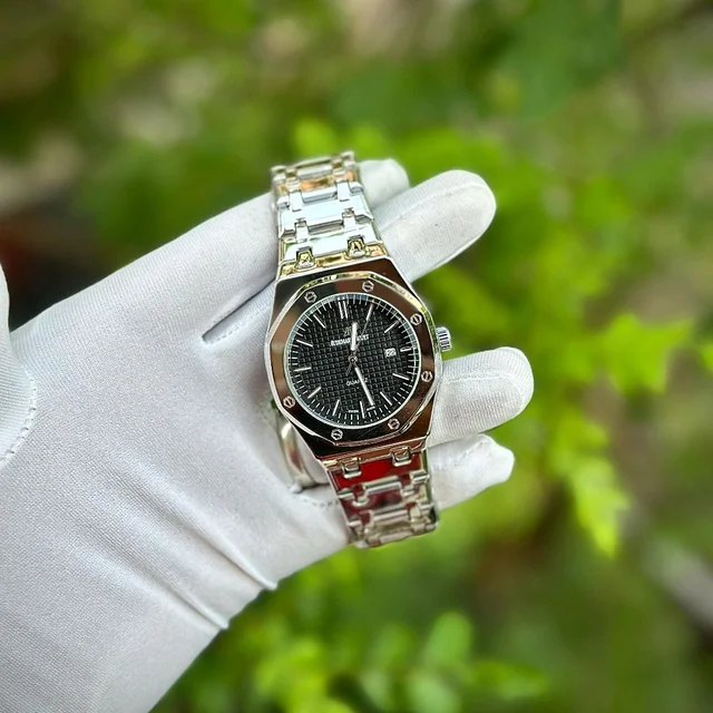 Analog High Quality Quartz Movement Collection With High Quality Strap Best finishing Body & Case - SRA3