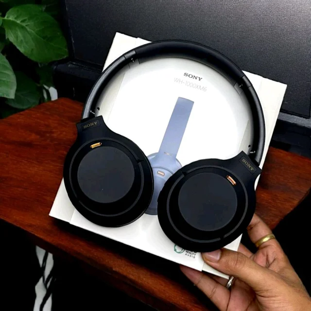 First Time In India! Presenting You All New WH-1000XM6 High Quality Headphones With Headphone Case - Black