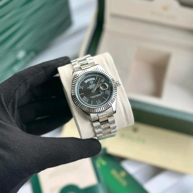 Analog Day Date High Quality Quartz Movement Collection With High Quality Strap Best finishing Body & Case - SRD2