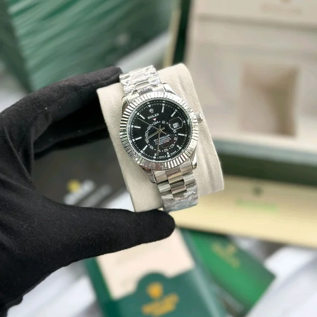 Analog Day Date High Quality Quartz Movement Collection With High Quality Strap Best finishing Body & Case - SRD6