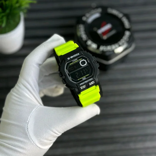 Most Demanded Digital High Quality Watch With High Quality Strap Best finishing Body & Case - SRB8