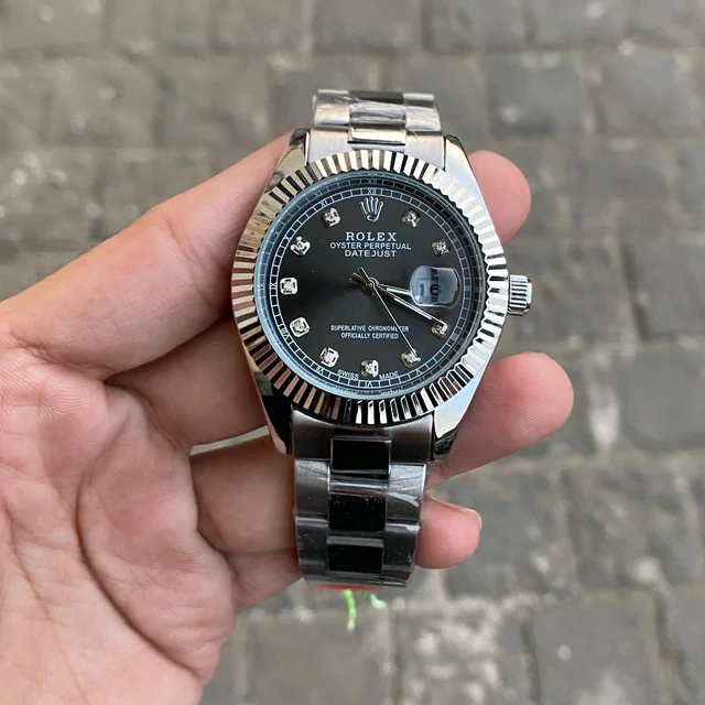 Analog Day Date High Quality Quartz Movement Collection With High Quality Strap Best finishing Body & Case - SRB7