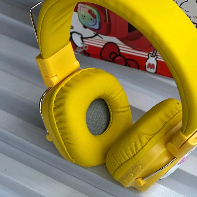 Cute RGB Cartoon Wireless Headphones – AH-816 Series. Wireless High Fidelity Sound Quality, Volume Control Ear Hanging Earphones - Kitty