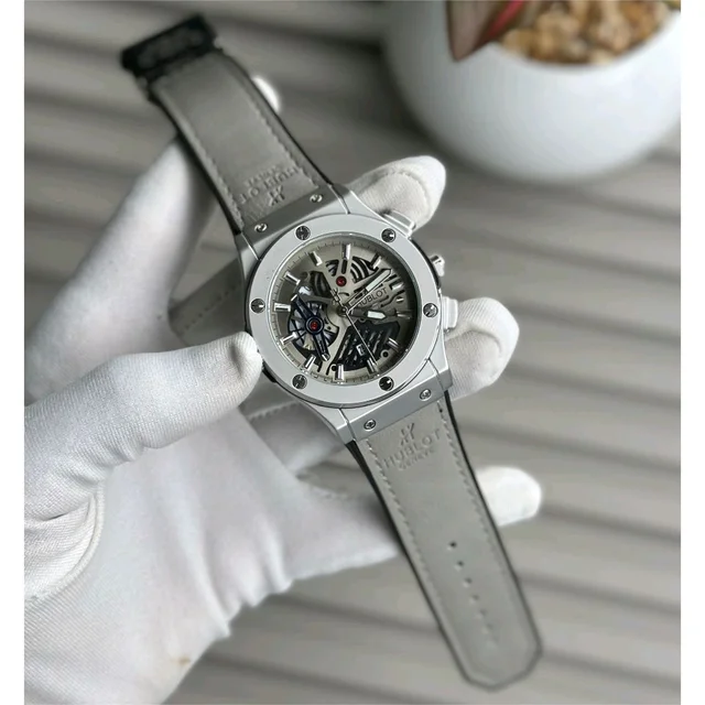 Most Demanded Analog High Quality Watch With High Quality Strap Best finishing Body & Case - STV2