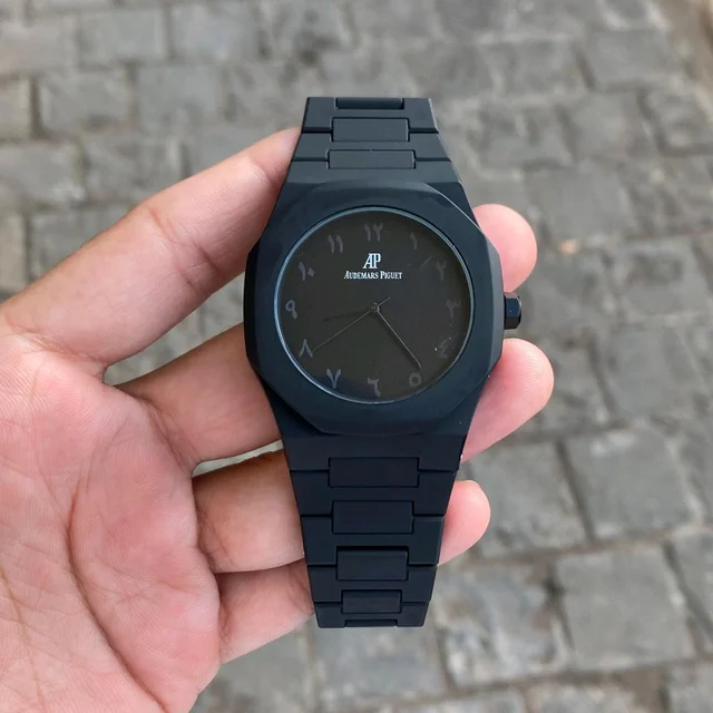 Analog Its Steel Case, Octagonal Bezel, “tapisserie” Dial And Integrated Bracelet. - Black