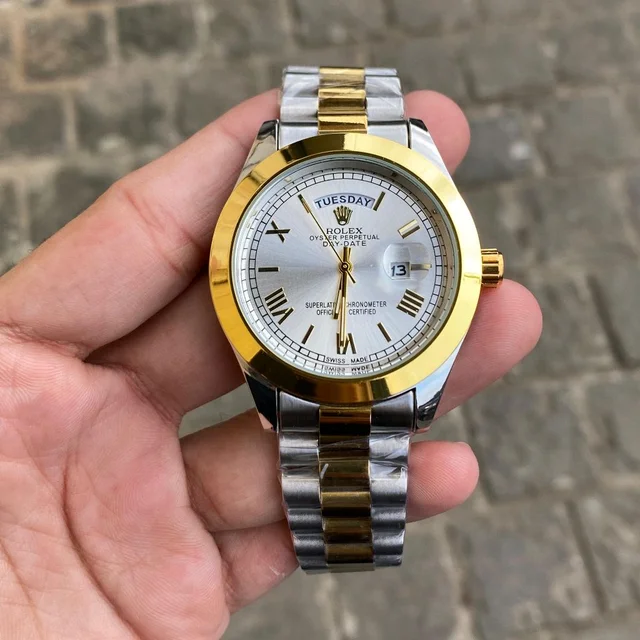 Analog Day Date High Quality Quartz Movement Collection With High Quality Strap Best finishing Body & Case - SRB8