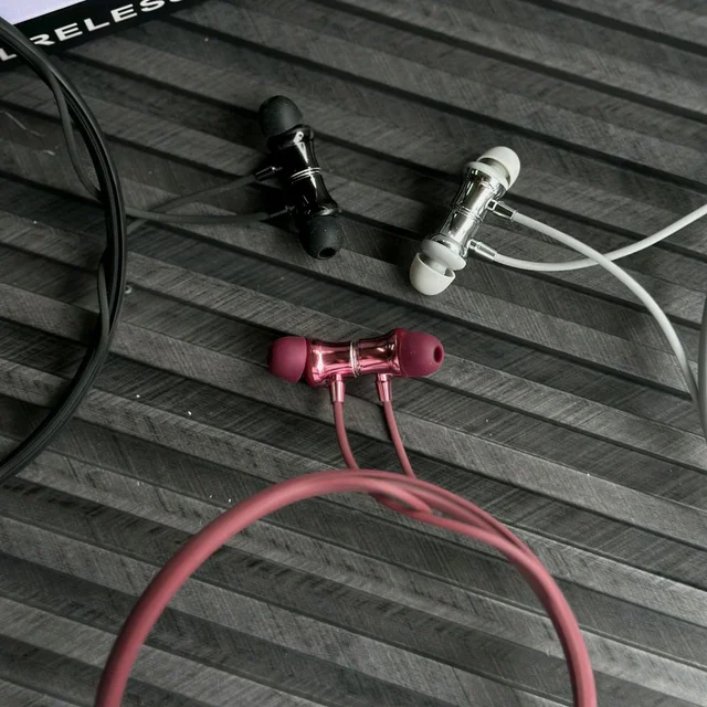 Bluetooth Truly Wireless In Neckband With Mic - Black