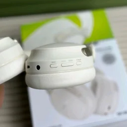 New Wireless Headphones With ANC – BT Earphone, Over Ear Headphones With Built-in Mic - Upto 8 Hours Playtime, Heavy Sound And Bass Quality, Perfect For Everyday Use - White