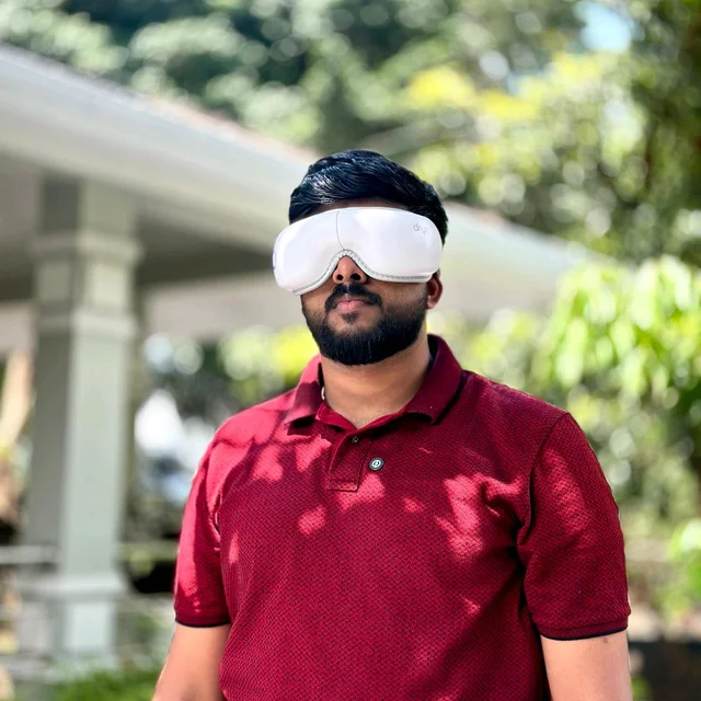 Intelligent Eye Massager – Relax, Refresh & Recharge Your Eyes