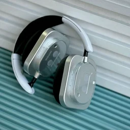Wireless Earphone Headphones For Music Lovers & Professionals - Suitable for Travel, Office & Home, 5-6 Hours Playback Time, 7A - Silver