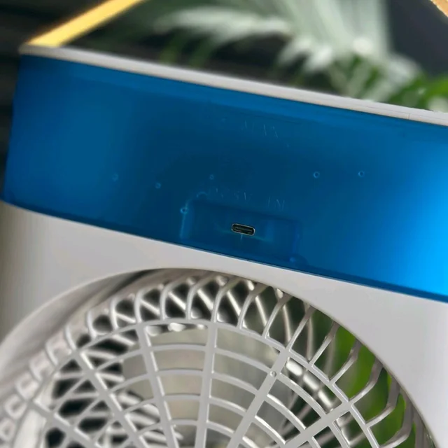 Portable Mist Cooling Fan with Water Spray, 3 Speed Airflow, 750ml Water Tank, LED Light & Timer – Desktop Personal Air Cooler Fan