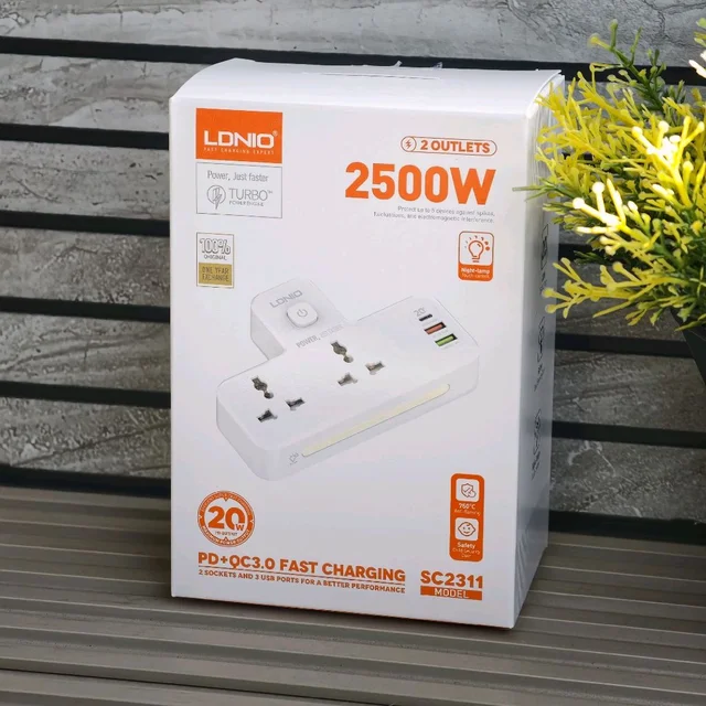 LDNIO 2500W Universal Power Strip with 20W PD Fast Charging, QC 3.0 USB Ports & Touch-Control Night Lamp