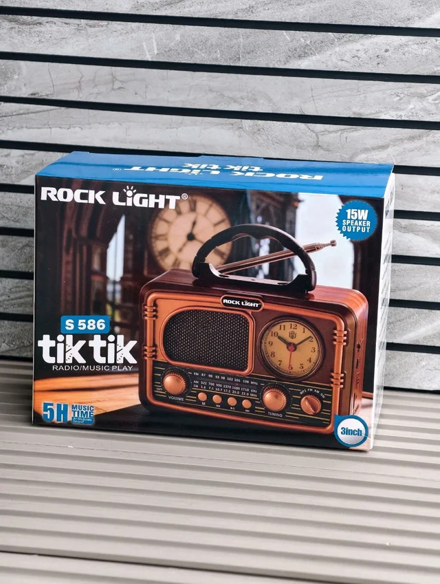 Rock Light S 586 Vintage Style AM/FM/SW Radio with Analog Clock