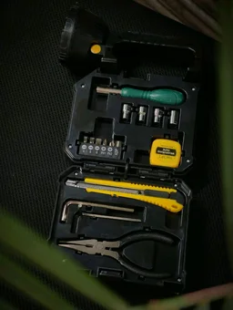 MZ-5512 Multi-Function Tool Light – Solar & Type-C Rechargeable with LCD Power Display