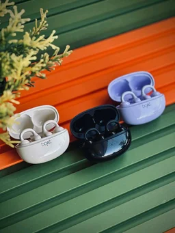 boAt 230 Wireless Earbuds: Low Latency, HD Sound & Environmental Noise Cancellation - White