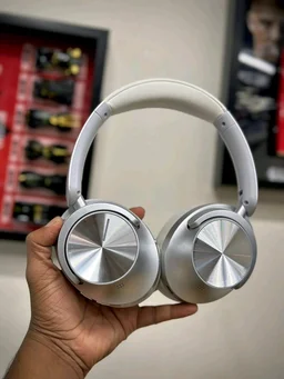 Noise Master Buds MAX Bluetooth Headphones - White