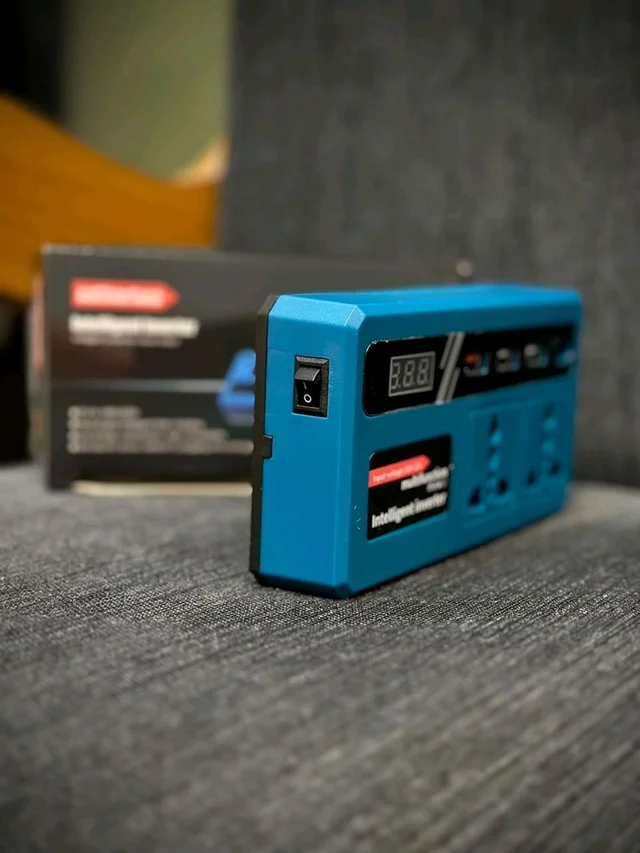 Multifunctional Intelligent Power Inverter – 21V to 180V/220V Battery Adapter Converter with Dual-Engine Flash Charging, AC Universal Outlets & LED Display