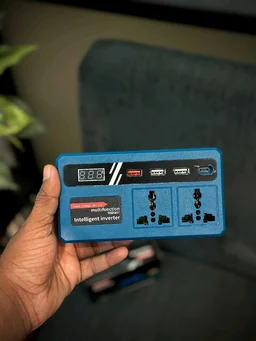 Multifunctional Intelligent Power Inverter – 21V to 180V/220V Battery Adapter Converter with Dual-Engine Flash Charging, AC Universal Outlets & LED Display