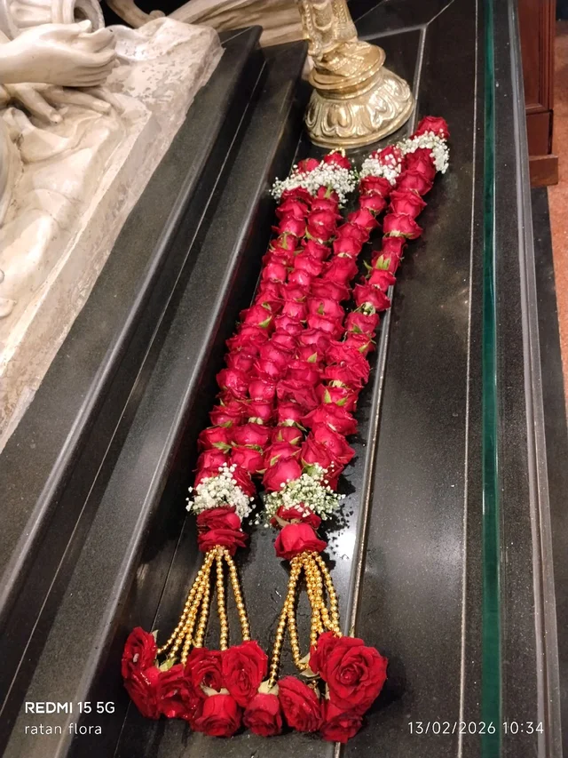 Red Rose Garland With Zifso(02 Pic )