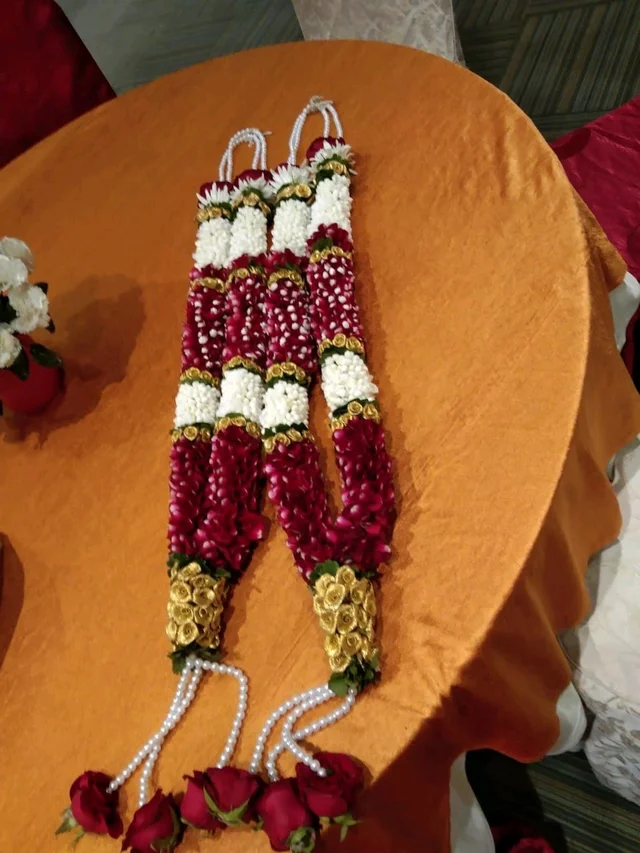 Red Rose Patels Garland Pair 