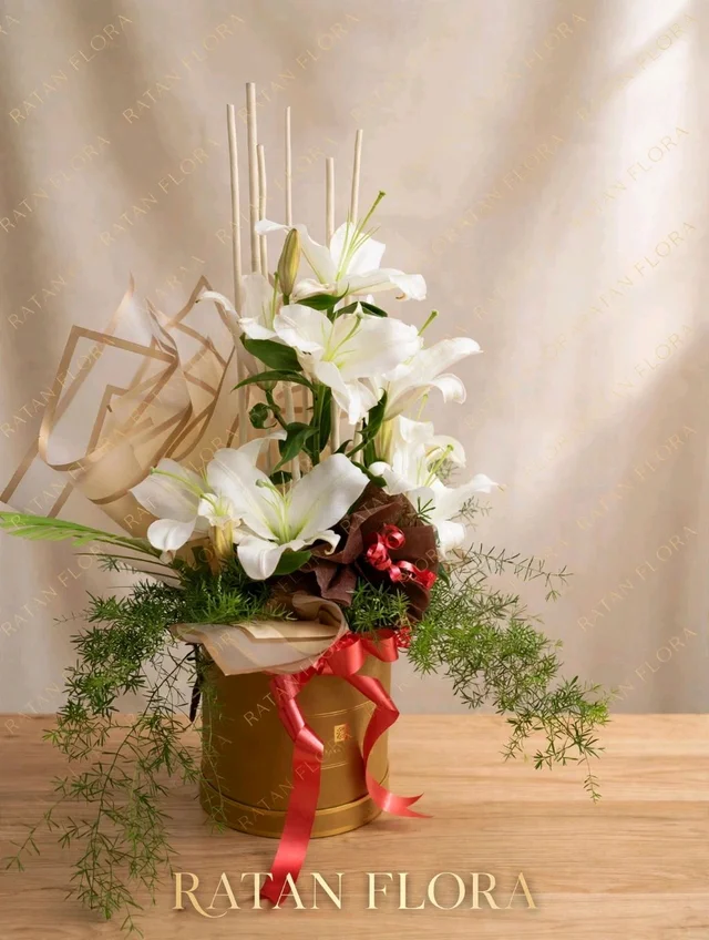 Liliyum Flower Box Arrangement 
