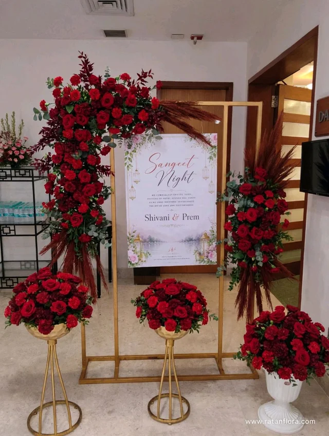 Welcome Bord Decoration Real Rose  Flowers 